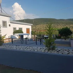 Petrit 3*, Ksamil Albania