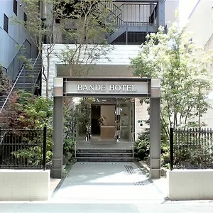 Bande 4*, Osaka Japón