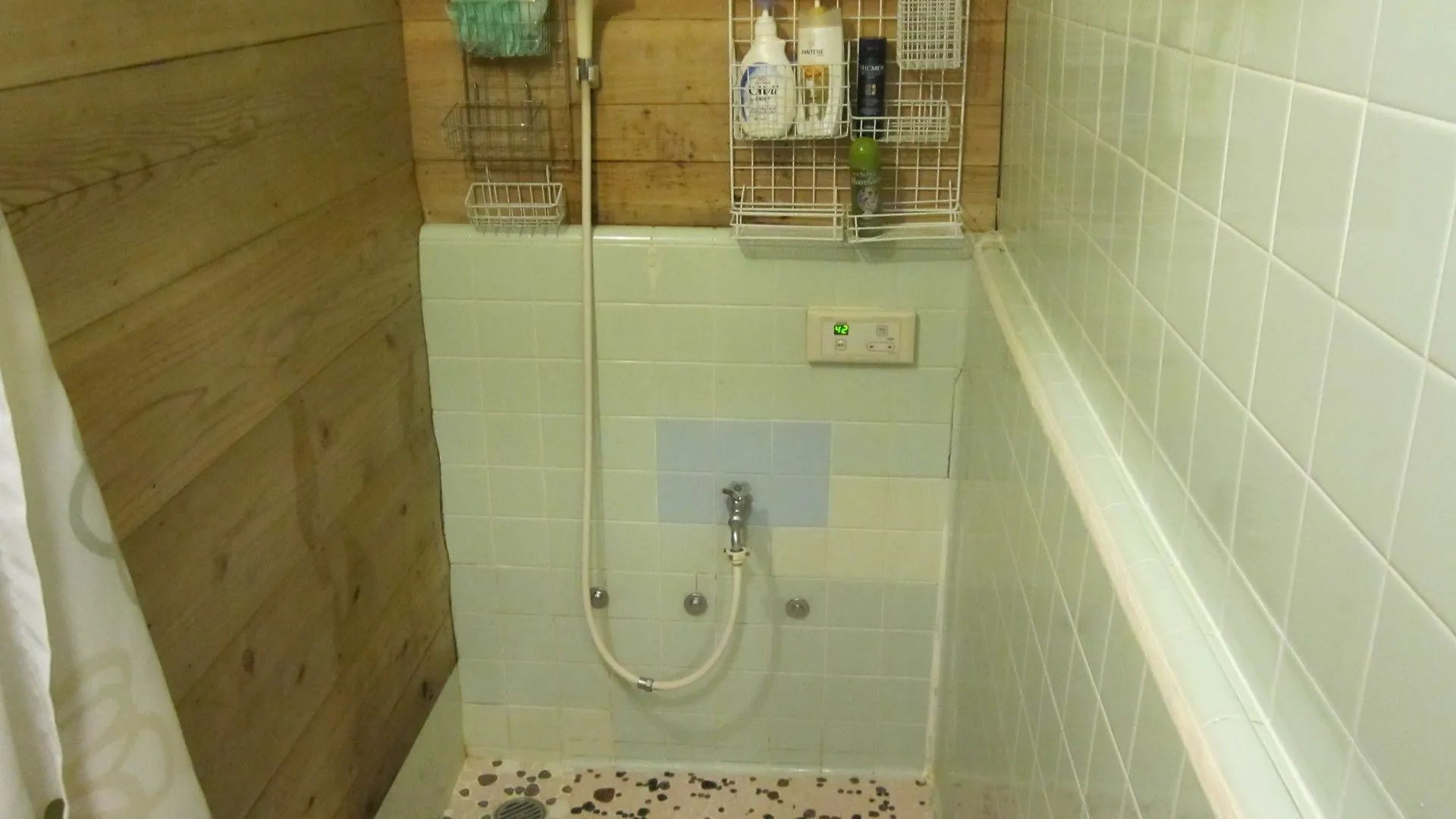 Taito Ryokan Tokio 2*,  Japón